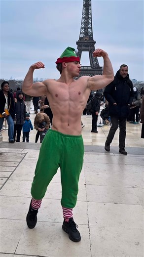 Mathis on Instagram: "Who am I bringing the gifts to? 👀🎁"