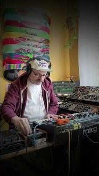 Business Jazz - 10-C Dub #avantbreezy #sampling #looping #moog #sp404