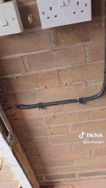Had to fight through a beast of a wall 🧱⚡ but it was worth it for that clean EV charger finish. No shortcuts—just tidy wiring every time. #evcharger #actismart #evinstallation #cleaninstall #ukhomes