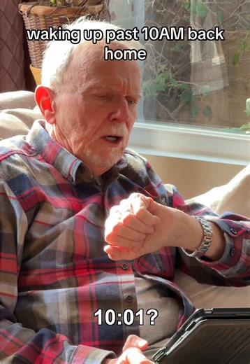 ITS ALMOST DINNER TIME 🗣️ | waking up past 10 am