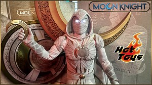 Hot Toys Moon Knight 1/6th scale figure unboxing