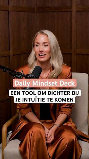 Een kaart trekken met Yeliz Çiçek van mijn Sanny Side Up kaartendeck!