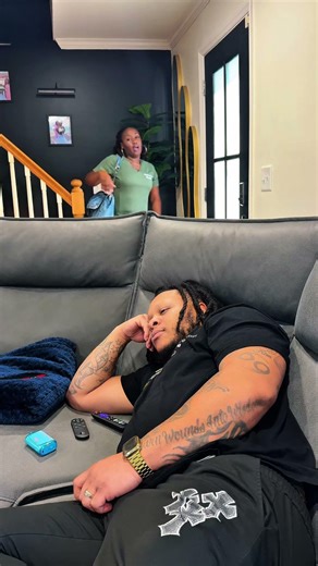 When you wanna play the game in peace!! #funnycouplevideos #relatable #explore #marriedlife #shorts