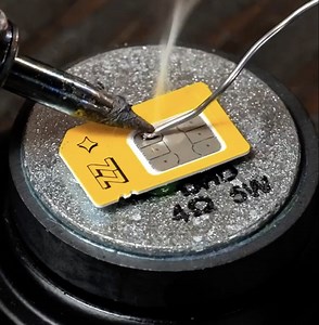 362K views · 711 reactions | Débloquez le WiFi gratuit avec seulement un haut-parleur et une carte SIM ! | Les Cracks du Bois | Facebook