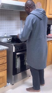 Everytime I see Minister cooking without wearing shoes 👟 😅😅 #fblifestyle #comedy | Cooking with Palesa