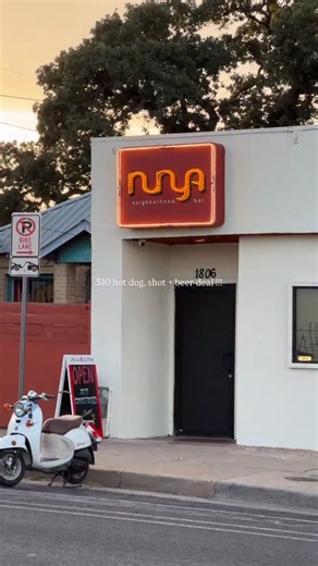 shelby sorrel on Instagram: "absolutely sold on this $10 beer/seltzer, shot + a glizzy combo @nunyabar does every wednesday 💥🌭🍻 they also do $2 hot dogs if you don’t want the booze! other iconic deals: 〰️ $1 wings on mondays 〰️ 2 for $10 apps & $3 beer on tap on tuesday’s 〰️ $10 beer, shot & hot dog deal & $2 hot dogs on wednesday’s 〰️ chicken caesar wrap, mozzarella sticks & an espresso martini for $20 on thursday’s 🤯 〰️ half off tallboys + free queso on food on fridays 〰️ $5 smash burgers