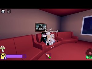 ESCAPING SCARY LARRY! (Break in Story) Roblox