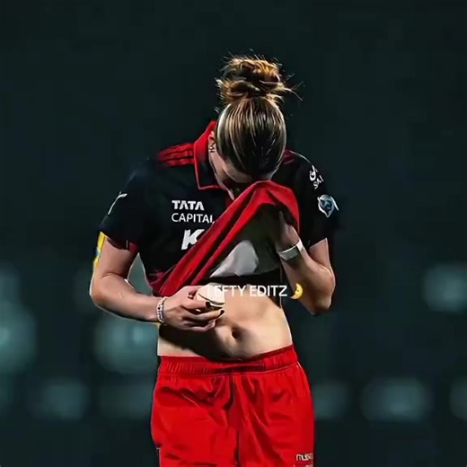 Lauren Bell's Impressive Bowling in Test Match