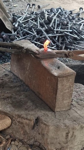 Making Nails #blacksmith