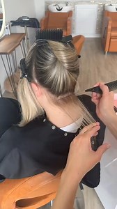 Bleach please ✋🏼#bleaching #bleachedhair #foils #highlightshair #highlights #blondes #rawblonde #noroots #sandiegohairstylist #oligoprofessional #sandiegohaircolorist #sandiegoblondespecialist | San Diego Blonde Specialist