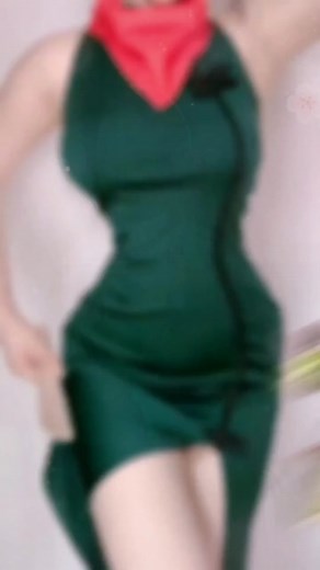 Sleek Snake Cosplay for Fashion-Forward Enthusiasts