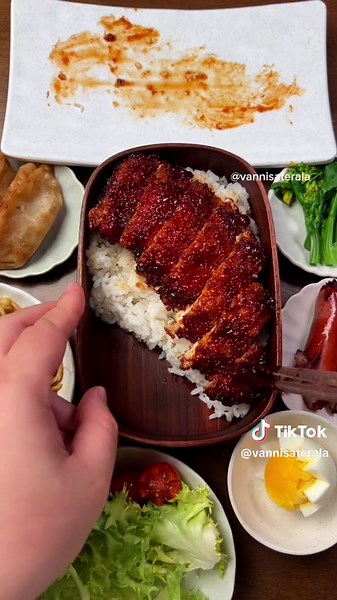 Bento Box Recipe with Crispy Gochujang Chicken