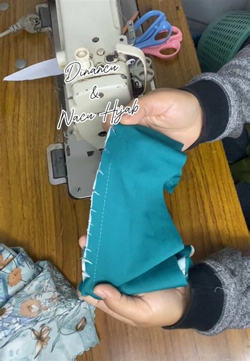 Tutorial Hijab Segi Empat Lengkap dan Kreatif