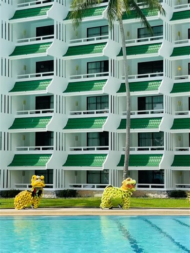 Le Méridien Phuket Beach Resort on Reels