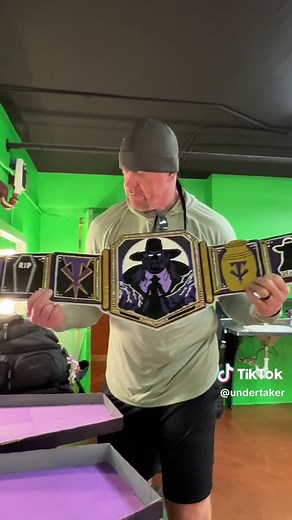 Incredible Undertaker Fan Tribute - Fans' Unwavering Dedication