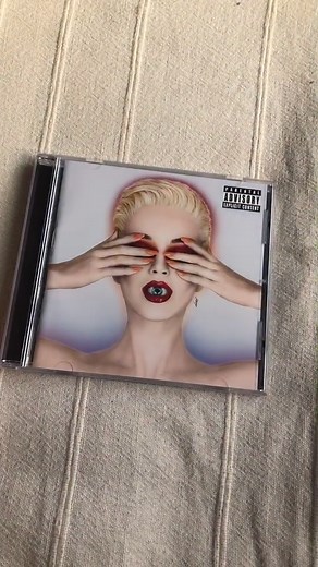 Katy Perry - Witness (Deluxe) #cd #cdcollection #cdcollector #unboxing #cdunboxing #music #musica #katyperry @katyperry