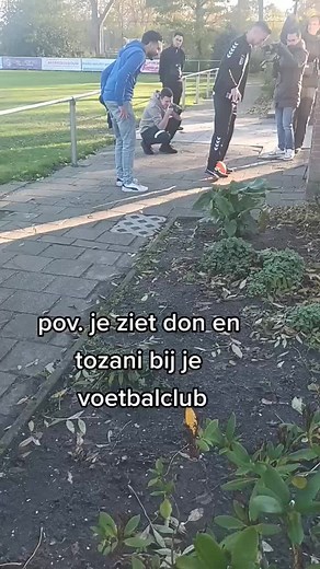 Voetbalclub Momenten met Don en Tozani