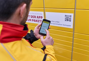 Smartphone statt Drucker: DHL-App mit Update für App-gesteuerte Packstationen