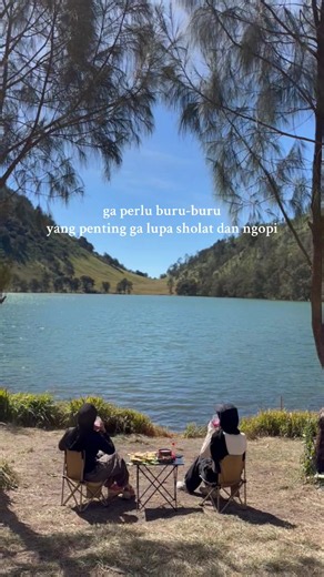 Ranukumbolo Semeru: nikmati pemandangan tanpa buru-buru