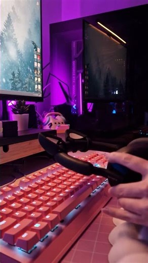 🐈‍⬛🩷🎧🌸🎮 Peaceful gaming, savouring the moments #gaming #peace #calm #cozy #ambient #slow #gentle