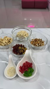 5.6K views · 53 reactions |  " 终极圣诞坚果水果塔 —— 香脆、喜庆、无法抗拒的美味！" ...