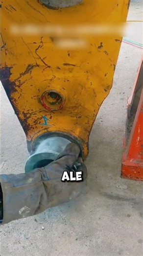 The secret of frozen metal that no one told you 👀🧊 (@eduardocruz_98)