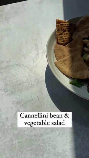 6.4K views · 46 reactions | Our Cannellini bean & vegetable salad is a perfectly satisfying dish, especially in the warmer months. It comes together with a few simple ingredients and is absolutely delicious! Get the recipe ↓ https://bit.ly/3HvvucO | The Mayo Clinic Diet | Facebook