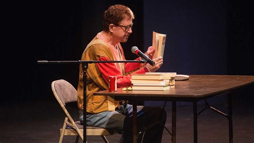 Tom Robbins, literary prankster-philosopher, dies at 92