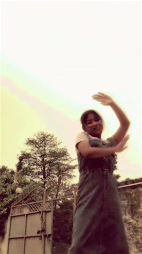 var var var var song and it's my dance.......🫵🤪😁😁😸