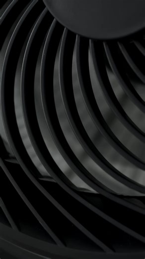 Introducing our all-new Pro Breeze AirFlo™. A 360° spinning powerhouse that is adjustable from pedestal to desktop in seconds. Add essential oils into the built-in diffuser for room-filling aroma 🌿 and control it all from anywhere with our smart app features 📱 | Pro Breeze