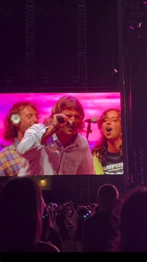 Arcy Drive on Instagram: "One of the coolest experiences being up on stage with the legends from @caamp This is a moment we won’t ever forget. Also heading out on tour in a couple months, get yer tickets at arcydrive.com 📸: @kristinajutras #livemusic #caamp #outoftheblue #noahkahan #arcydrive"