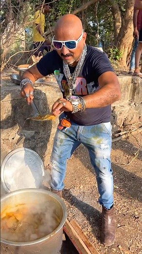 Khet me banaya machhi…😍🍗 #chickenlegpiece #ulhaskamathe #foodchallenge #indianfood #food #shorts