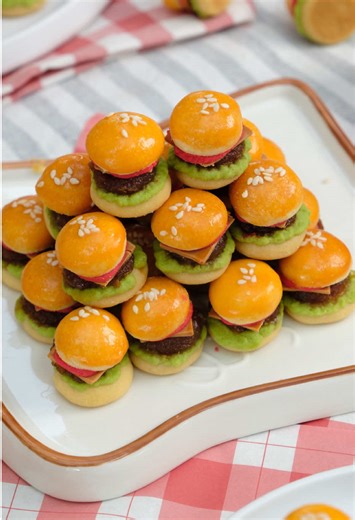 Resep Unik Nastar Burger untuk Hari Pertama Tanpa Ibu