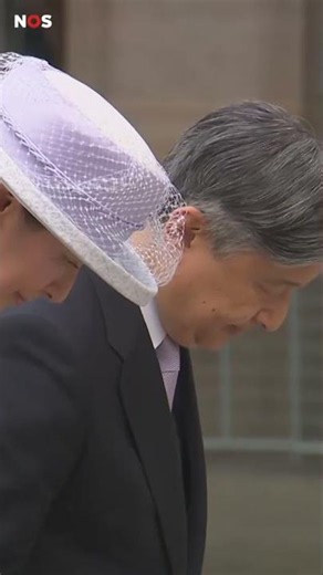Japanese Emperor and Empress lay wreath at National Monument