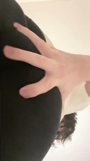 It’s so squishy and thick lmao #bi #gay #thicc #r34 #femboy