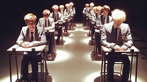 EXO正规一辑《XOXO》演唱会版，12人和几万人的狂欢！