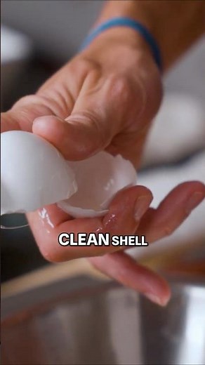 How To Properly Crack An Egg One Handed