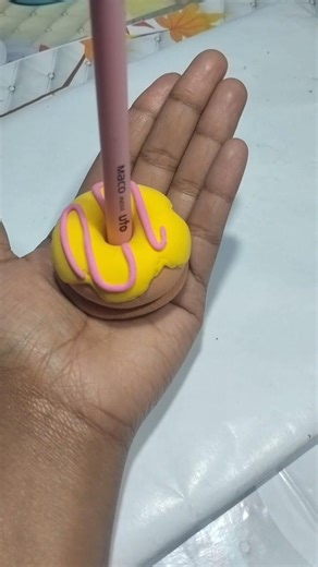 diy Donuts🍩 pen holder #diy #viral