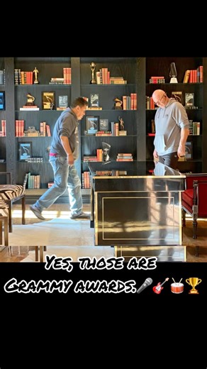 Brass+lacquer=DEsk of DREAMS/ Better designed furniture #furnituredesign ##luxuryfurniture #desk