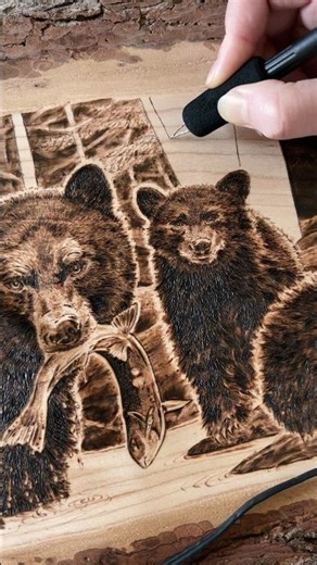 Woodburning bears ✍🏼 #pyrography #woodburning