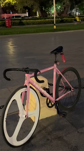 Exploring the Fixed Gear Culture in Cambodia