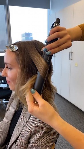 Achieve Beautiful Messy Waves with Flat Iron: Step-By-Step Tutorial