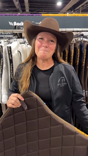 Loved seeing @heatherhogancamp yesterday at @equineaffaire — we hope you and your horses enjoy your new saddle pad! | Back on Track USA