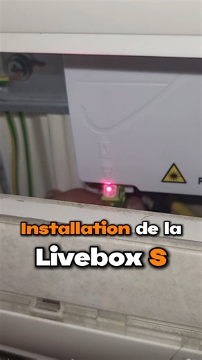 Mon Instal Fibre on Instagram: "Installation de la Livebox S Soudure et pose de la prise fibre au compteur près du switch RJ45, branchement de la box de ma cliente et branchement a l'armoire ✅ Se modèle de Livebox est pratique grâce au signal lumineux qu'elle envoie on peut faire le branchement a l'armoire en étant sur de ne pas se tromper 👌🏽 . . . . . #fibreoptique #fibre #travail #fibreorange #soudure #livebox"
