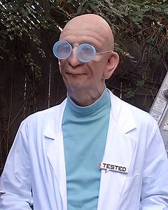 Sensational FUTURAMA Professor Farnsworth Cosplay — GeekTyrant