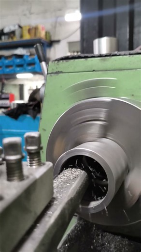 How to Bore a Cast Iron Cylinder #cylinder #shorts