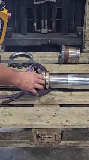 1.8M views · 15K reactions | Forklift Cylinder Repair, But We Didn't Expect THIS!  | Cutting Edge Engineering Australia | Facebook