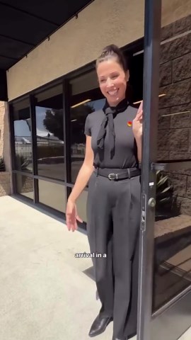 What It's Like Flying Semi-Private on Aero