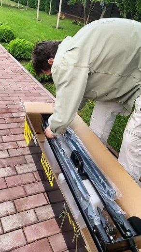 Assembling a Stanley Workbench Outdoors: Step-by-Step Guide