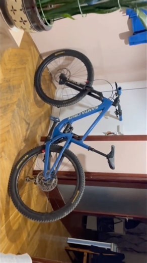 Santa vruz hightower c v6 2023 in blue looks stunning🔥🔥🔥#mtb #mtblife #mtblove #mtbbike